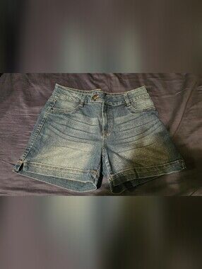 d.jeans indigo denim shorts with contrast stitching